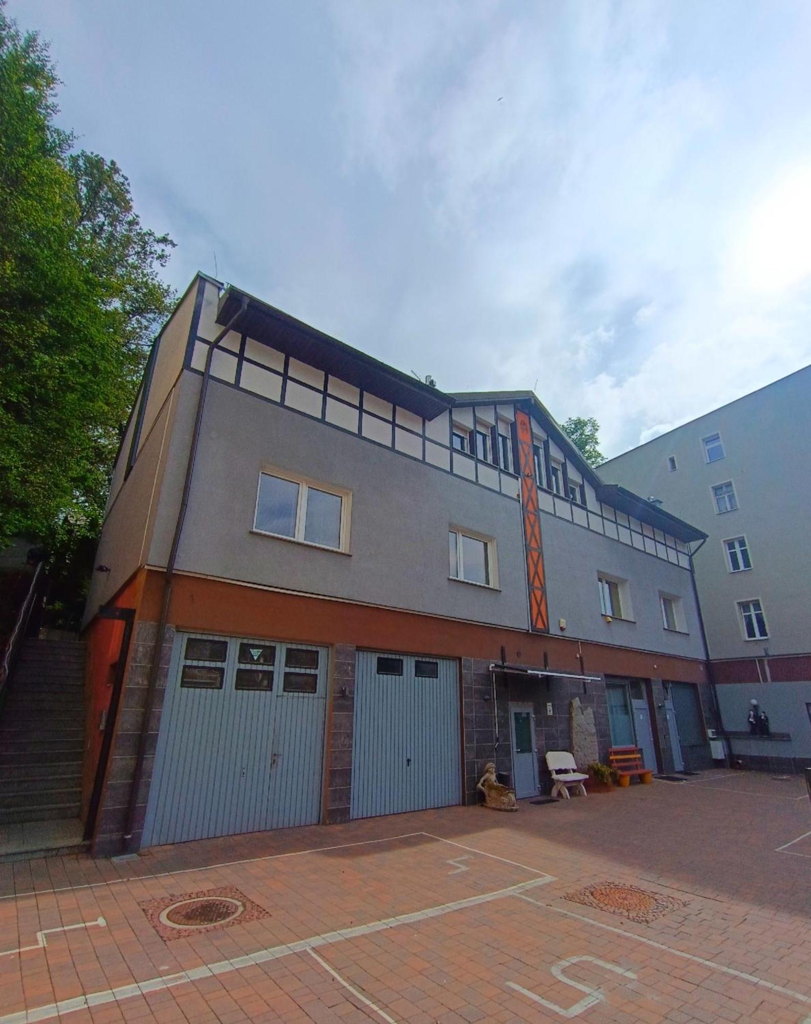 Noclegi "Poza Szlakiem" Waldenburg Exterior foto