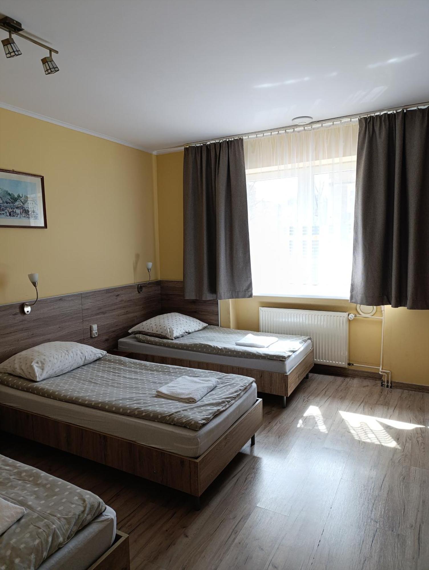 Noclegi "Poza Szlakiem" Waldenburg Exterior foto